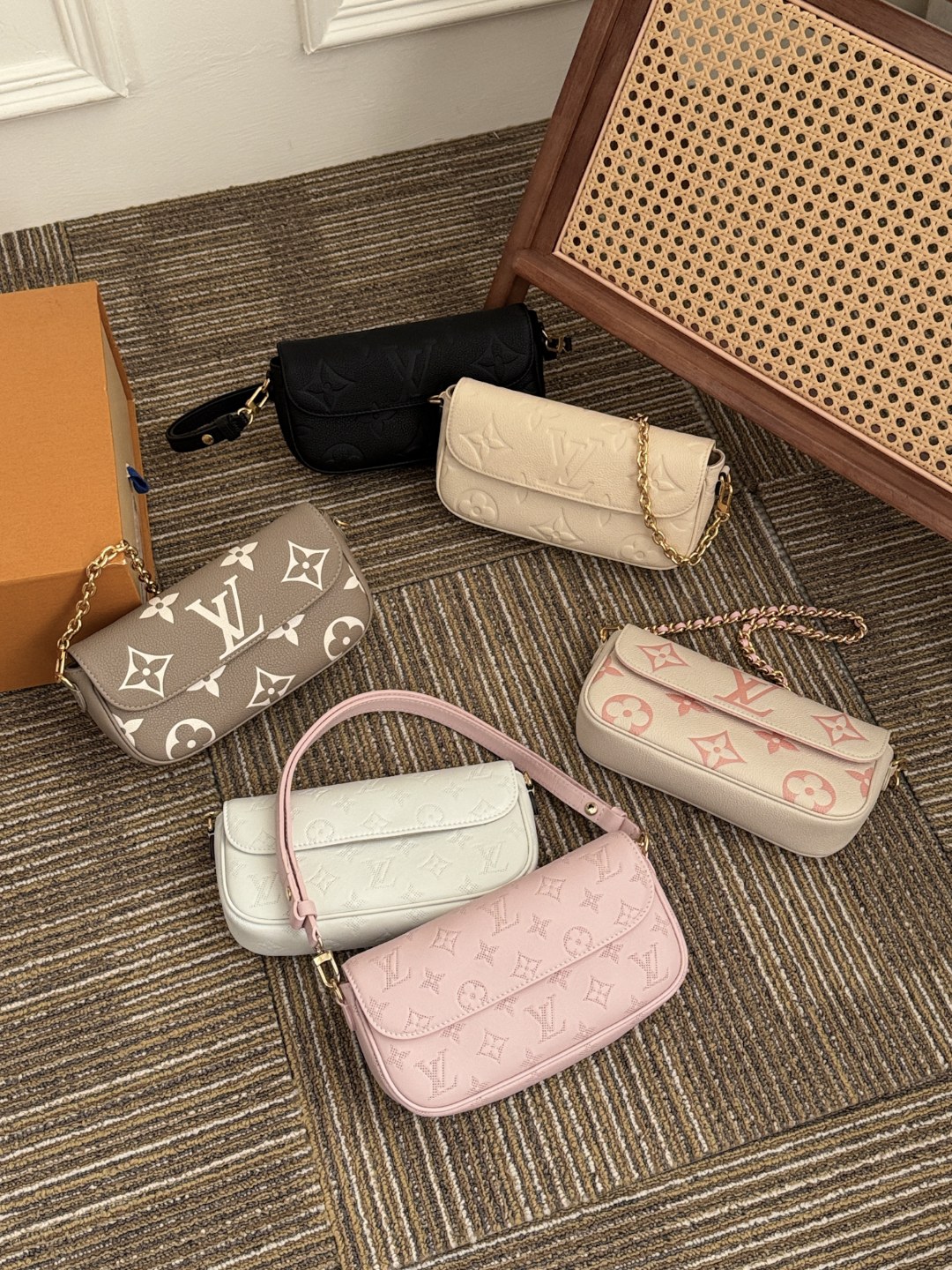 [갓팩토리] 루이비통 모노그램 캔버스 숄더백   23.5*12*43