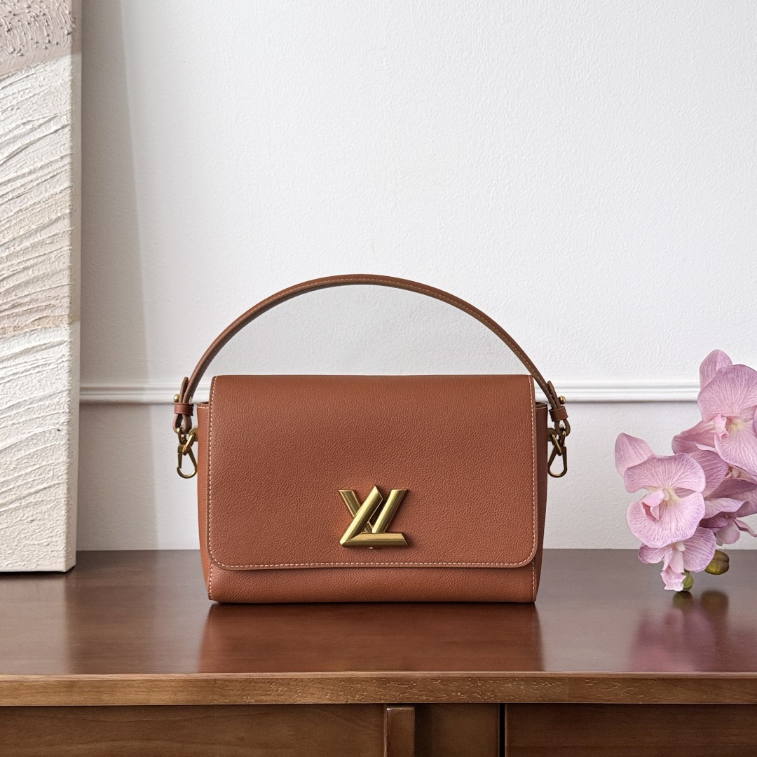 [갓팩토리] 루이비통 트위스트MM  쿼르츠 숄더백  27*19*9