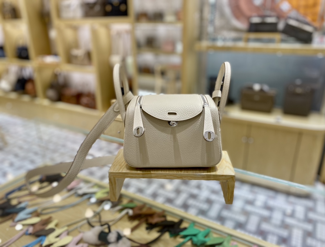 [다바오] 에르메스 린디 은장 미니  19*