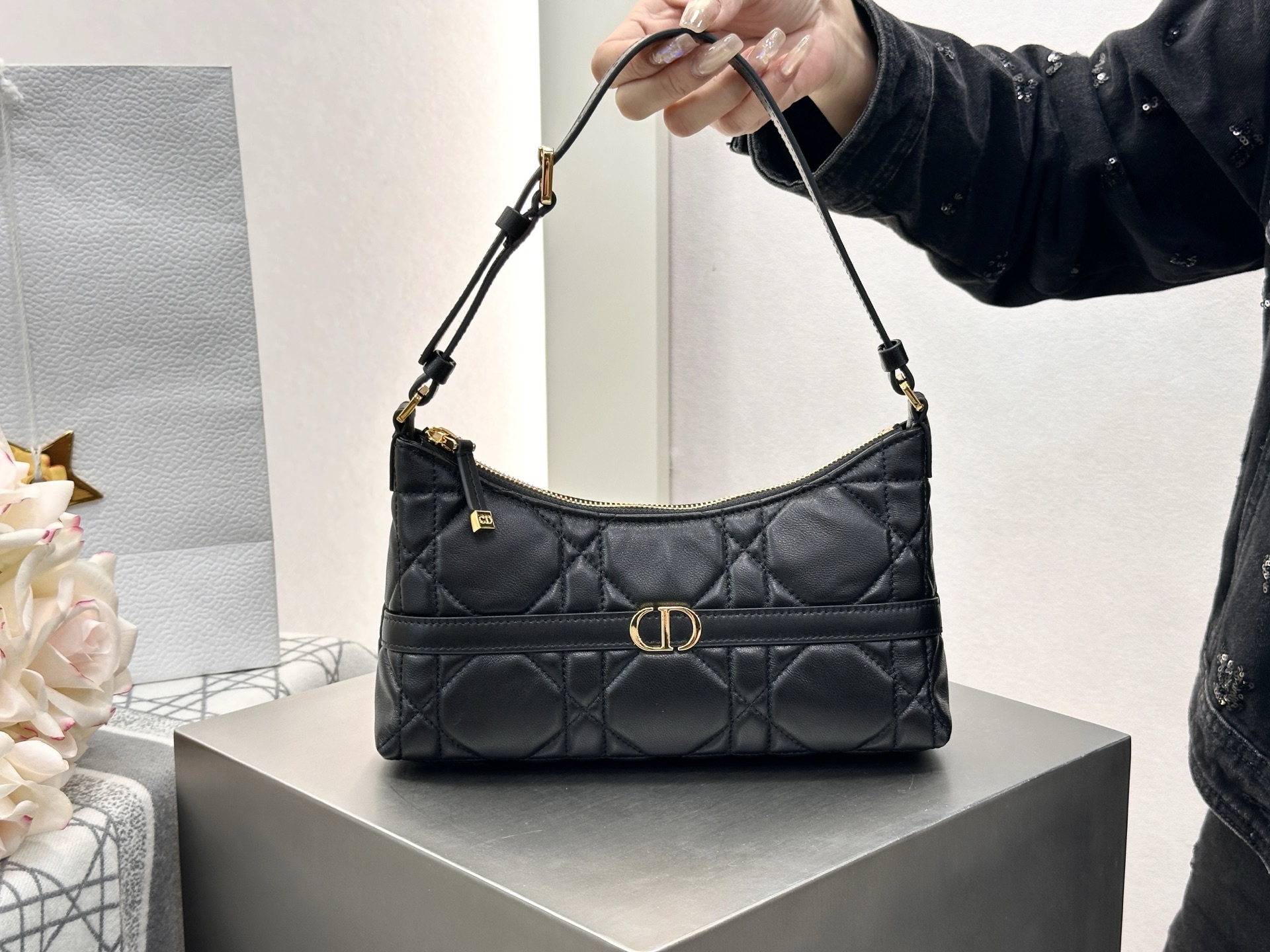 [팬더샵] 디올 미스 카로 미니 호보백 블랙 24*14*6