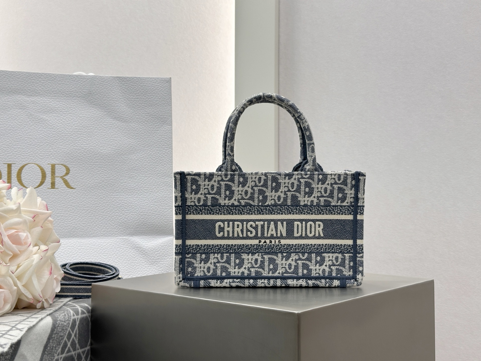 [팬더샵]디올 북 토트 미니백 블루 트왈 드주이 자수 21*13*7