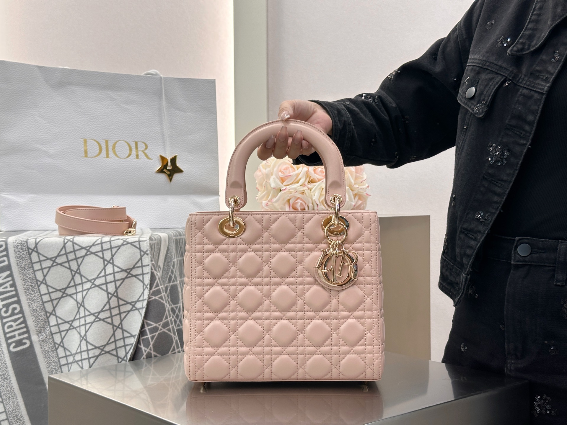 [팬더샵] 디올 레이디백 미디움 핑크 24*20*12