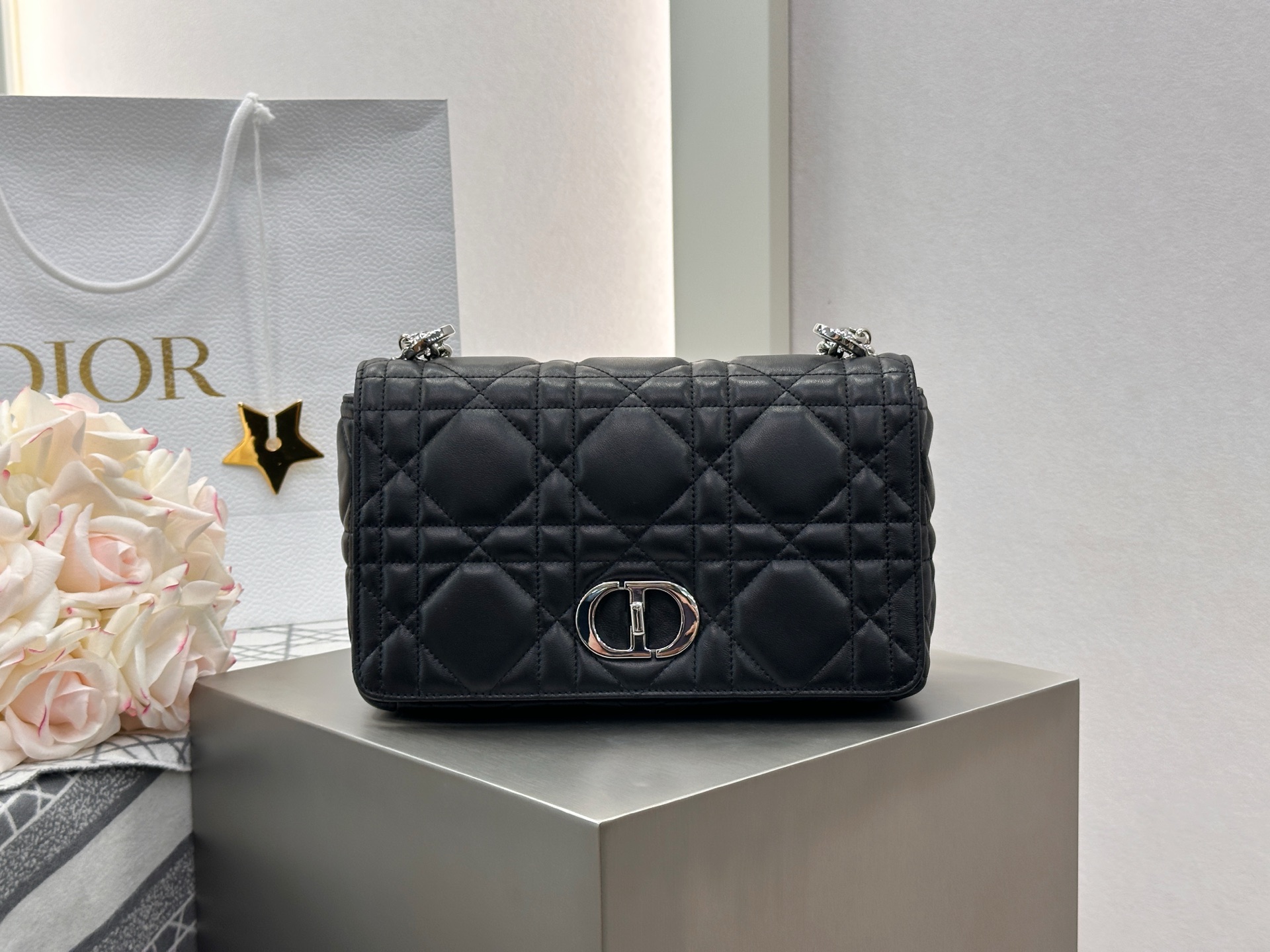 [팬더샵] 디올 카로백 블랙 서플 까나쥬 미디움 25.5*16*9