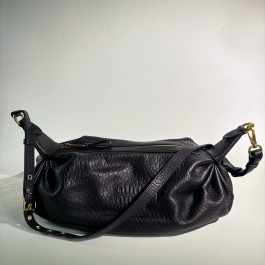 [작은미우] 미우미우 나파 레더 몽크 숄더백 블랙 30*22*5