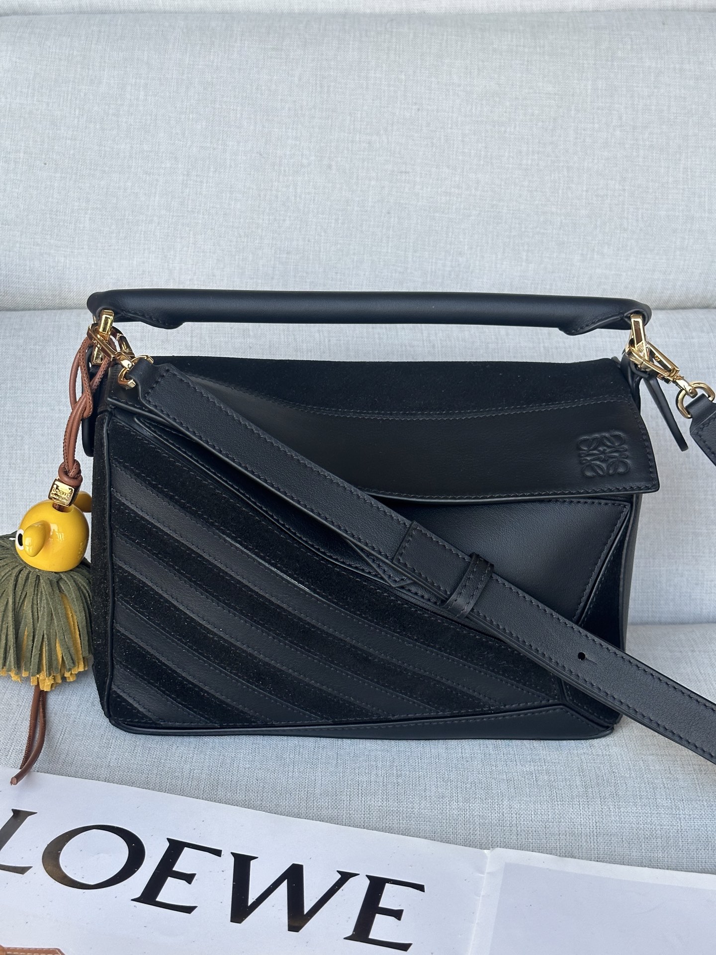 [나나] 로에베 스몰 퍼즐백 블랙 16.5*24*10.5