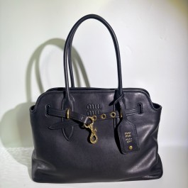 [작은미우] 미우미우 미디엄 레더 토트백  31*40*13