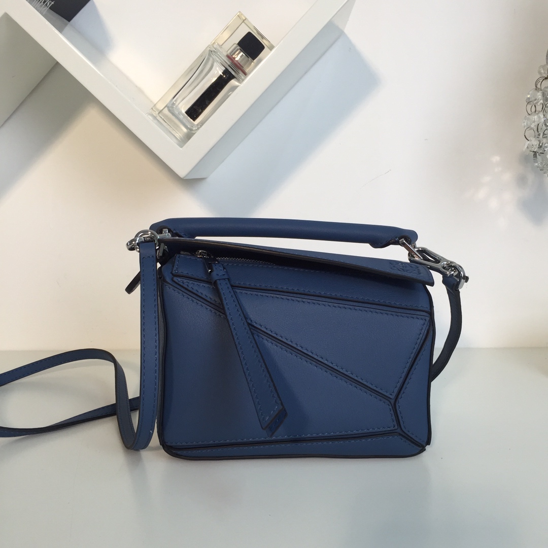 [나나] 로에베 퍼즐백 블루 18*12.5*8