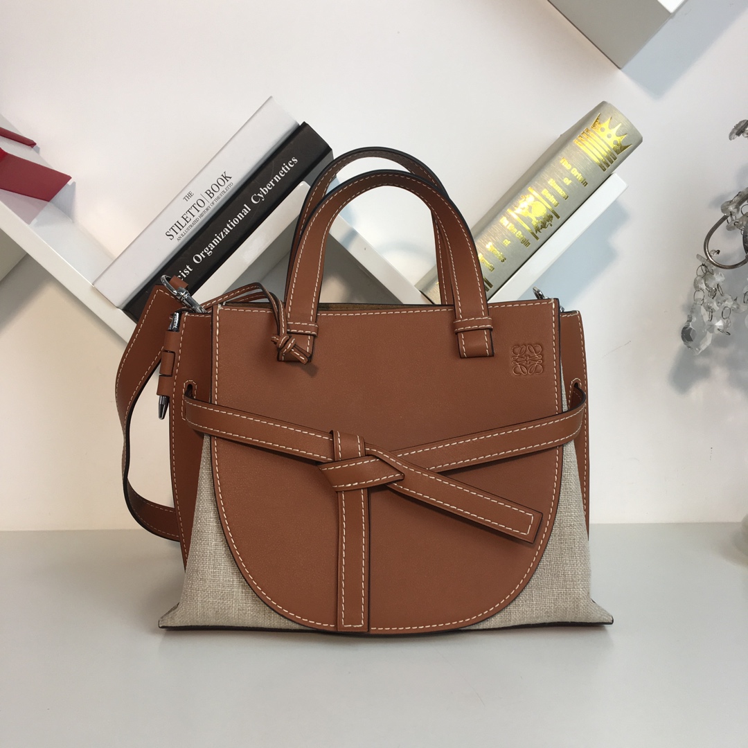 [나나] 로에베 게이트 탑 핸들백 브라운/베이지 30*12*22