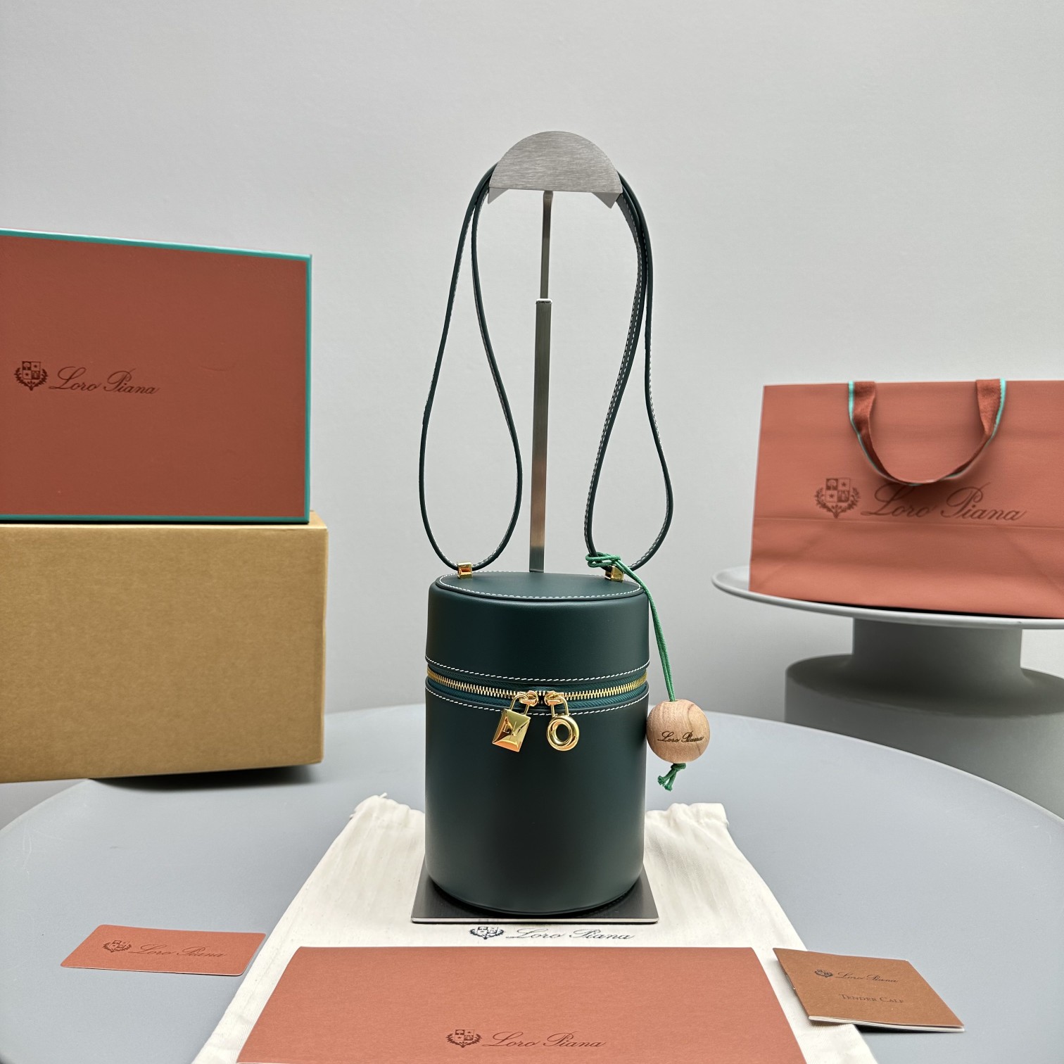 [세터] 로로피아나 엑스트라 케이스 미디엄 숄더백 그린 16*12