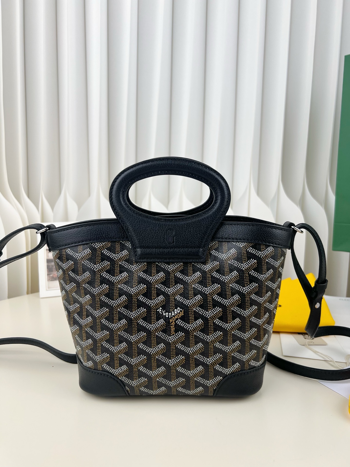 [팬더] 고야드 벨루가 미니 백 블랙 23*8*18.5